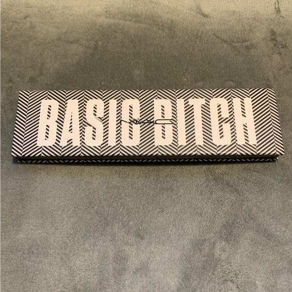 Mac Basic Bitch Eyeshadow & Highlighter Palette - Picture 7 of 8